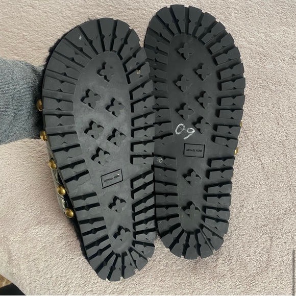 Michael Kors Stark Studded fur slides size 10 - Picture 5 of 5